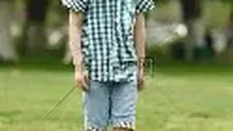 赵传离婚后首次现身，独自超市采购生活用品